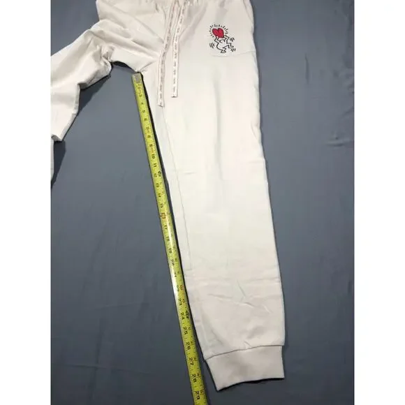 Keith Haring Jogger Lounge Pants Womens Small Cream Graphic Heart Sleepwear - Picture 9 of 9